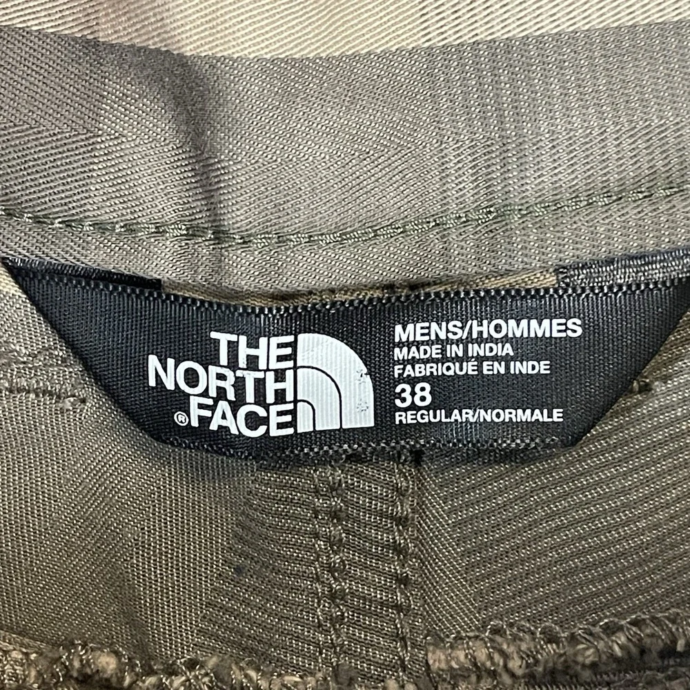 The North Face Shorts Mens 38 Plaid Grey Tan Regular EUC